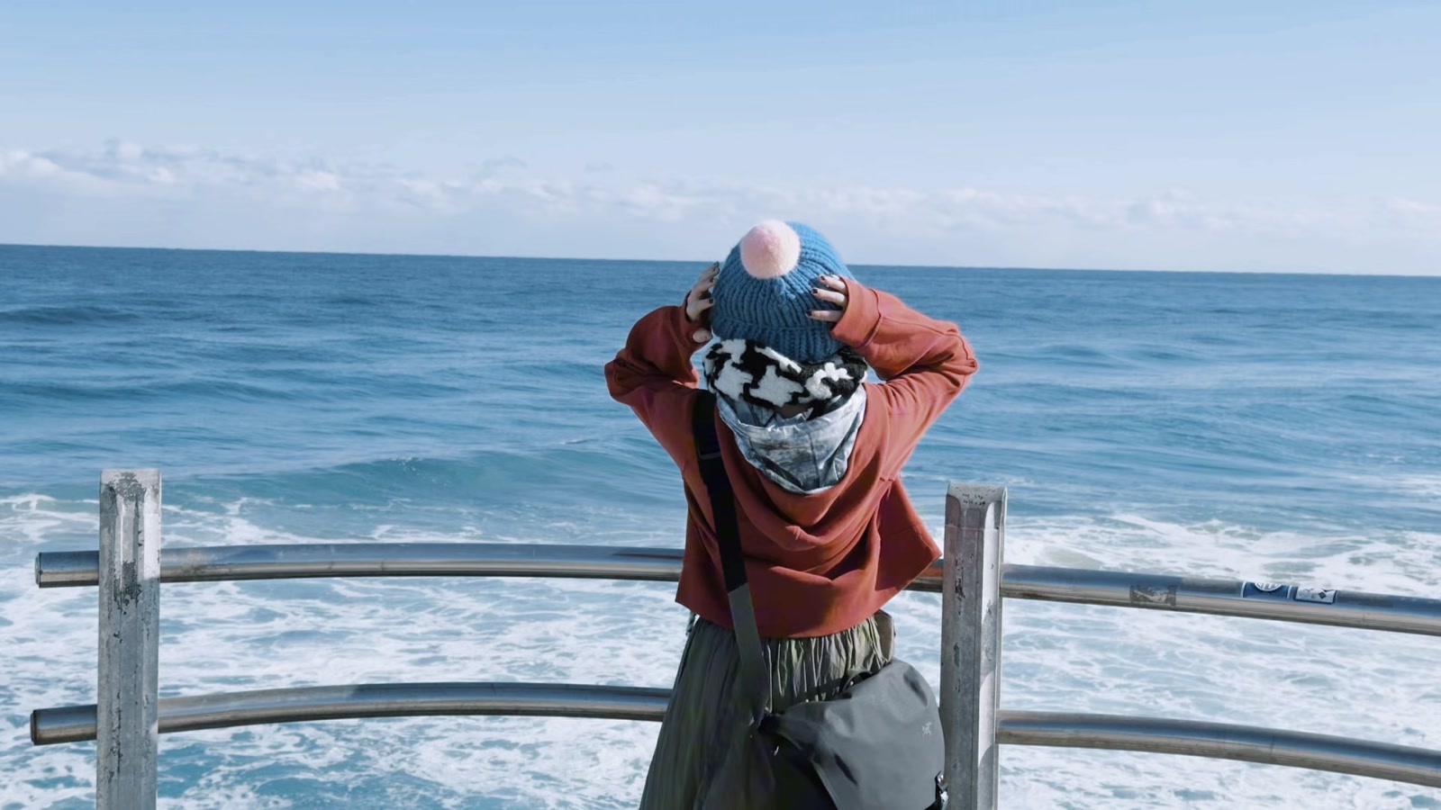 Kiwi looking out at the blue sea in Gangneung